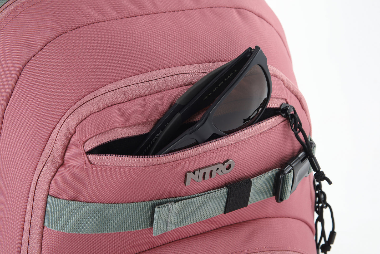 Nitro Chase 35L Rucksack mit 17 Zoll Laptopfach Woodrose