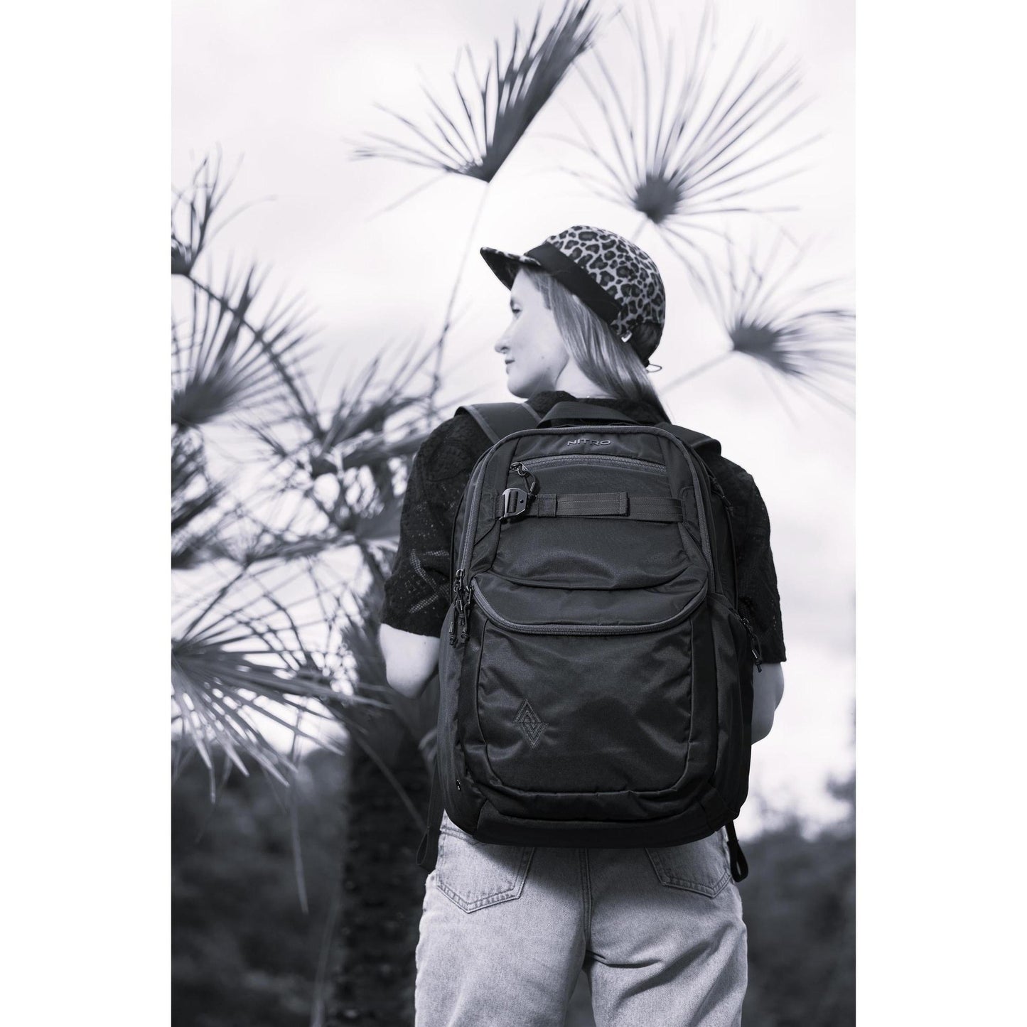 Nitro Future Hero 35 Liter Rucksack NIGHT SKY (Dunkelblau) Daypack mit 17 Zoll Laptopfach