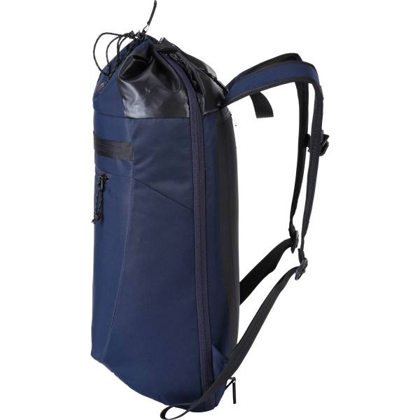 Nitro Fuse 24L Rucksack mit 15 Zoll Laptopfach Night Sky