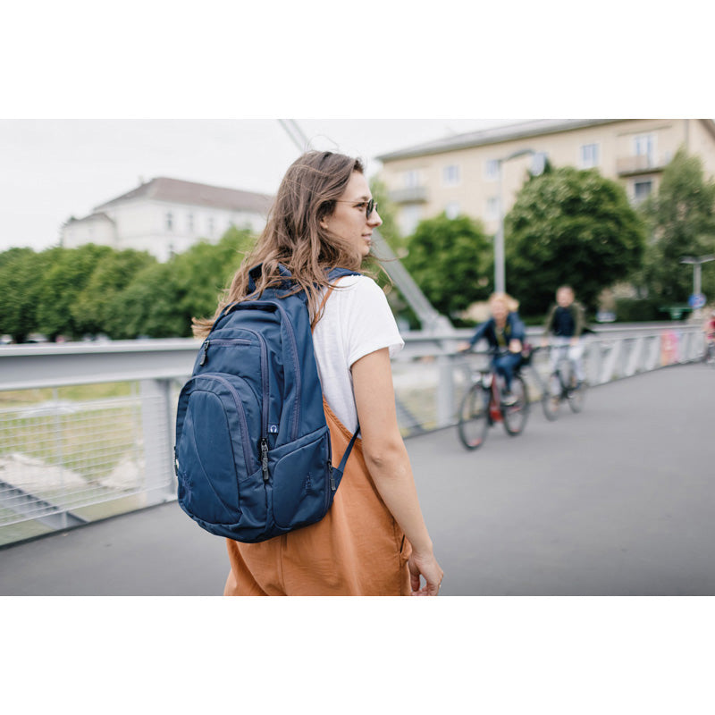 Nitro Stash 29L Rucksack mit 15 Zoll Laptopfach Nightsky