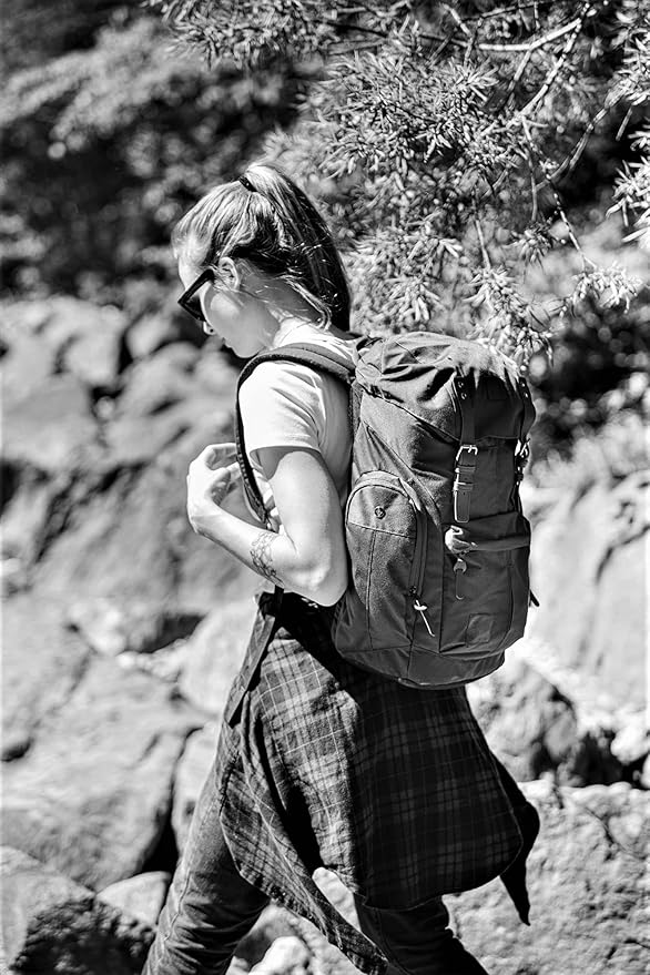 Nitro Daypacker 32L Rucksack mit 15 Zoll Laptopfach Black Noise