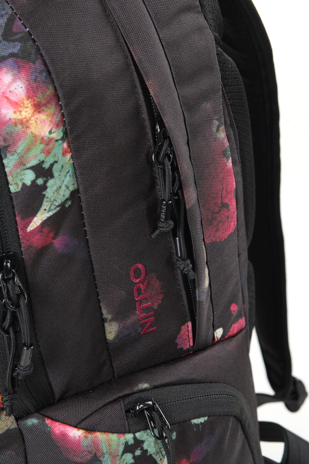 Nitro Future Hero 37 Liter Rucksack BLACK ROSE (Blumen) Daypack mit 17 Zoll Laptopfach