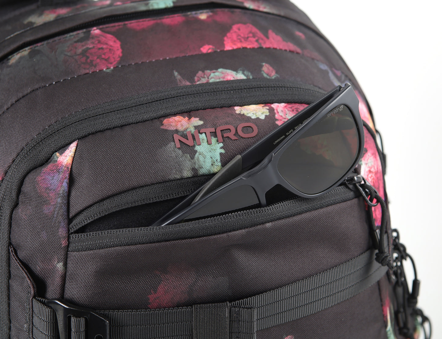 Nitro Future Hero 37 Liter Rucksack BLACK ROSE (Blumen) Daypack mit 17 Zoll Laptopfach