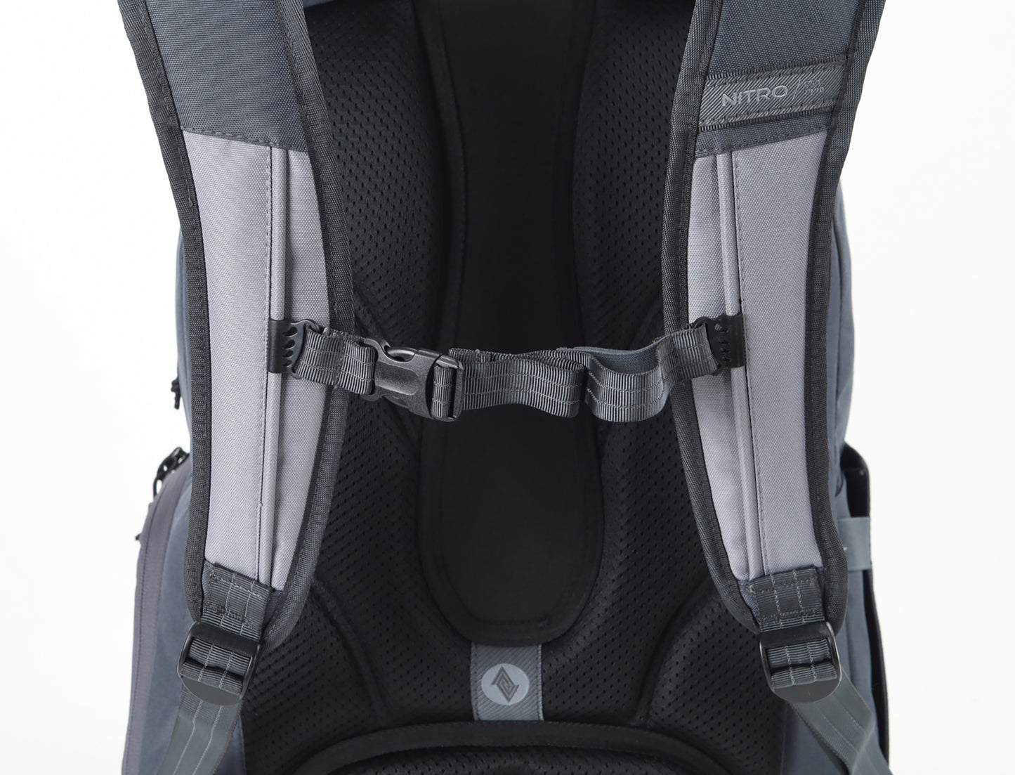 Nitro Future Hero 37 Liter Rucksack Graphite Daypack mit 17 Zoll Laptopfach