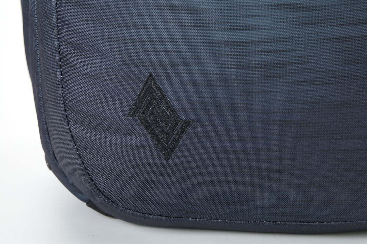 Nitro Future Hero 37 Liter Rucksack HAZE Daypack mit 17 Zoll Laptopfach
