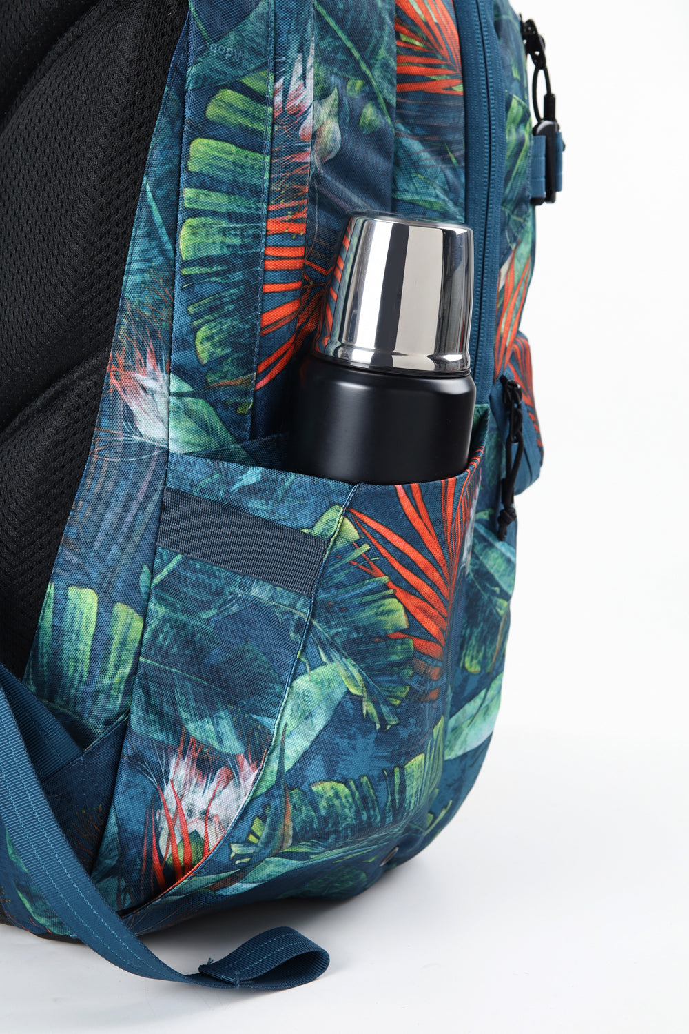 Nitro Future Hero 37 Liter Rucksack TROPICAL (Blumen) Daypack mit 17 Zoll Laptopfach