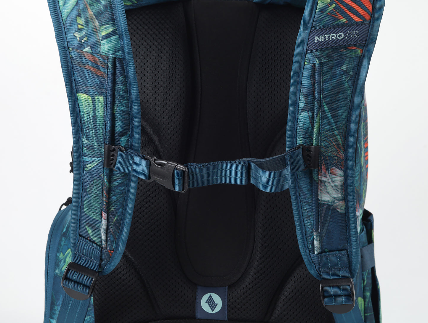 Nitro Future Hero 37 Liter Rucksack TROPICAL (Blumen) Daypack mit 17 Zoll Laptopfach