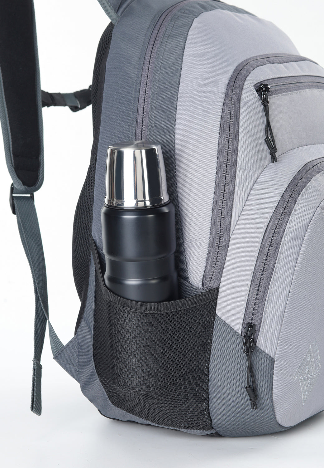 Nitro Stas 29L Rucksack mit 15 Zoll Laptopfach GRAPHITE (Grau)