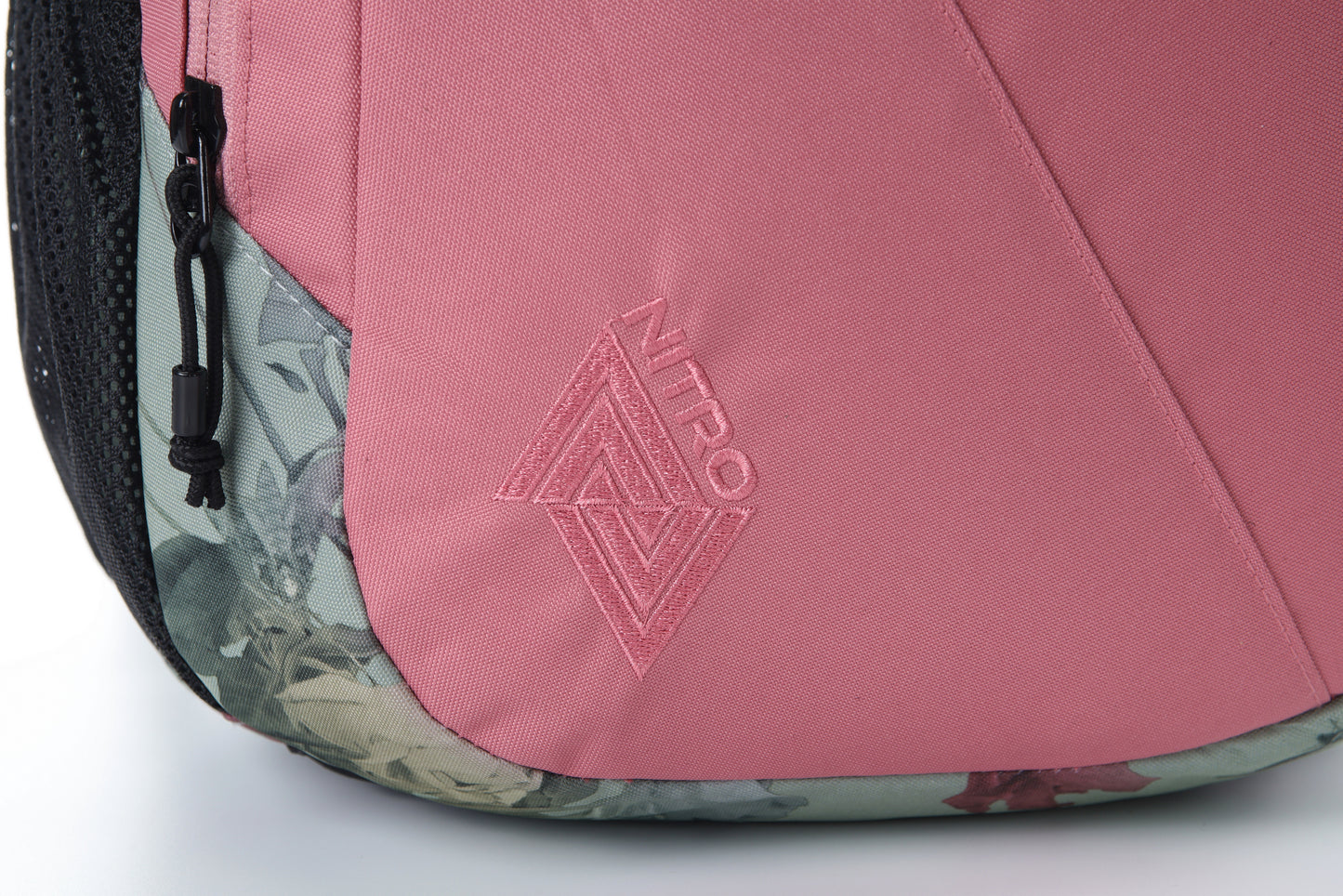 Nitro Stash 29L Rucksack mit 15 Zoll Laptopfach WOODROSE