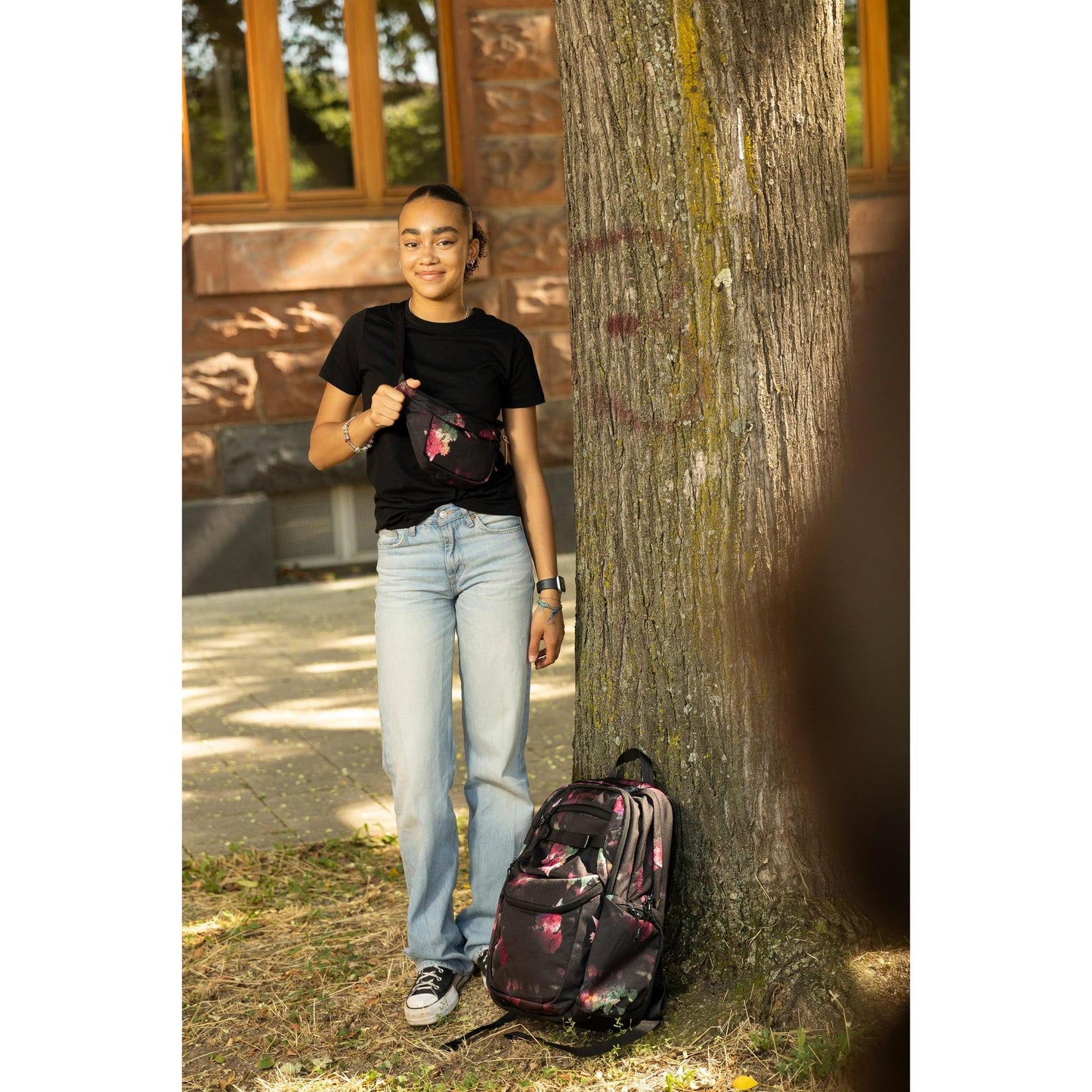 Nitro Future Hero 35 Liter Rucksack BLACK ROSE (Blumen) Daypack mit 17 Zoll Laptopfach