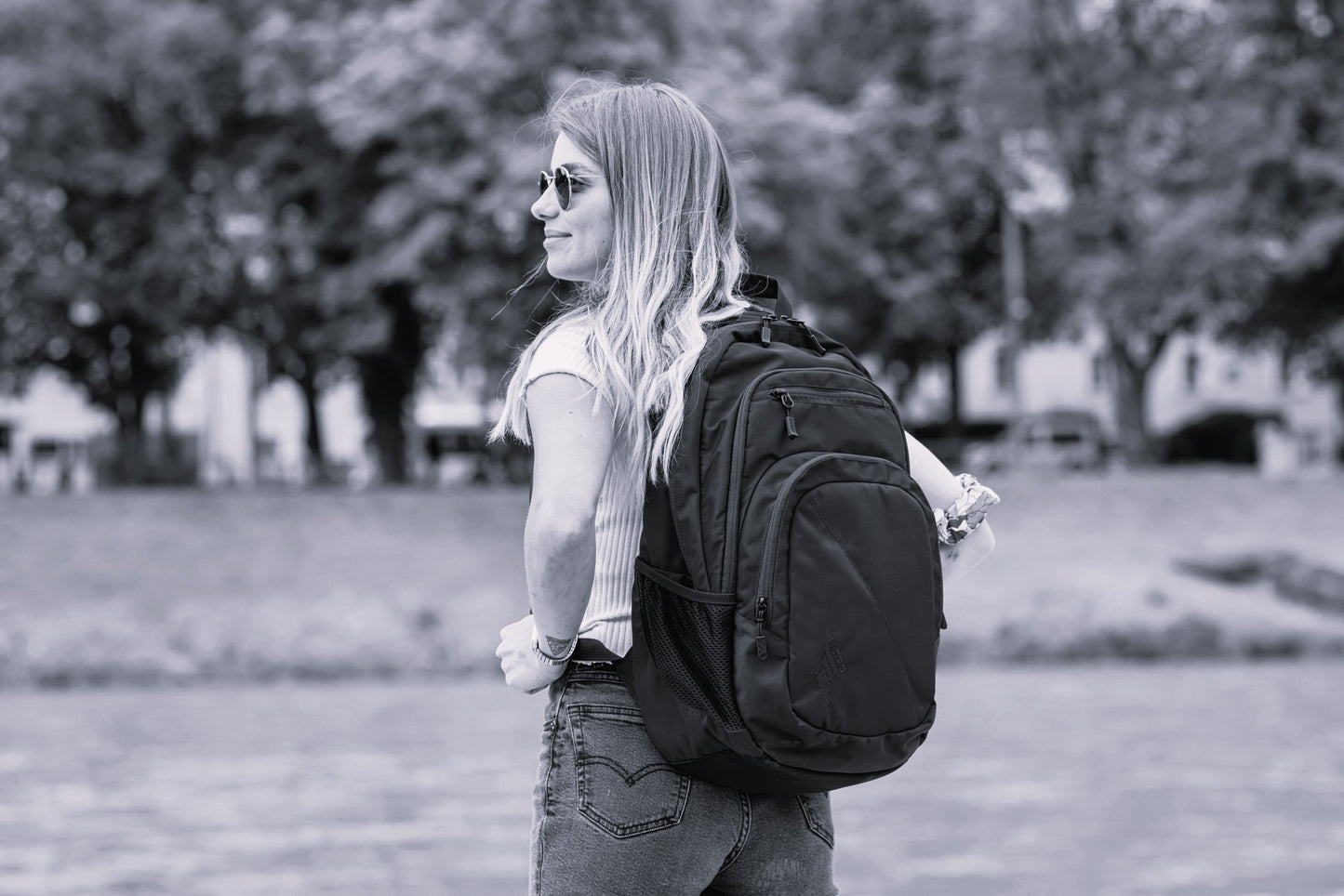 Nitro Stash 29L Rucksack mit 15 Zoll Laptopfach WOODROSE