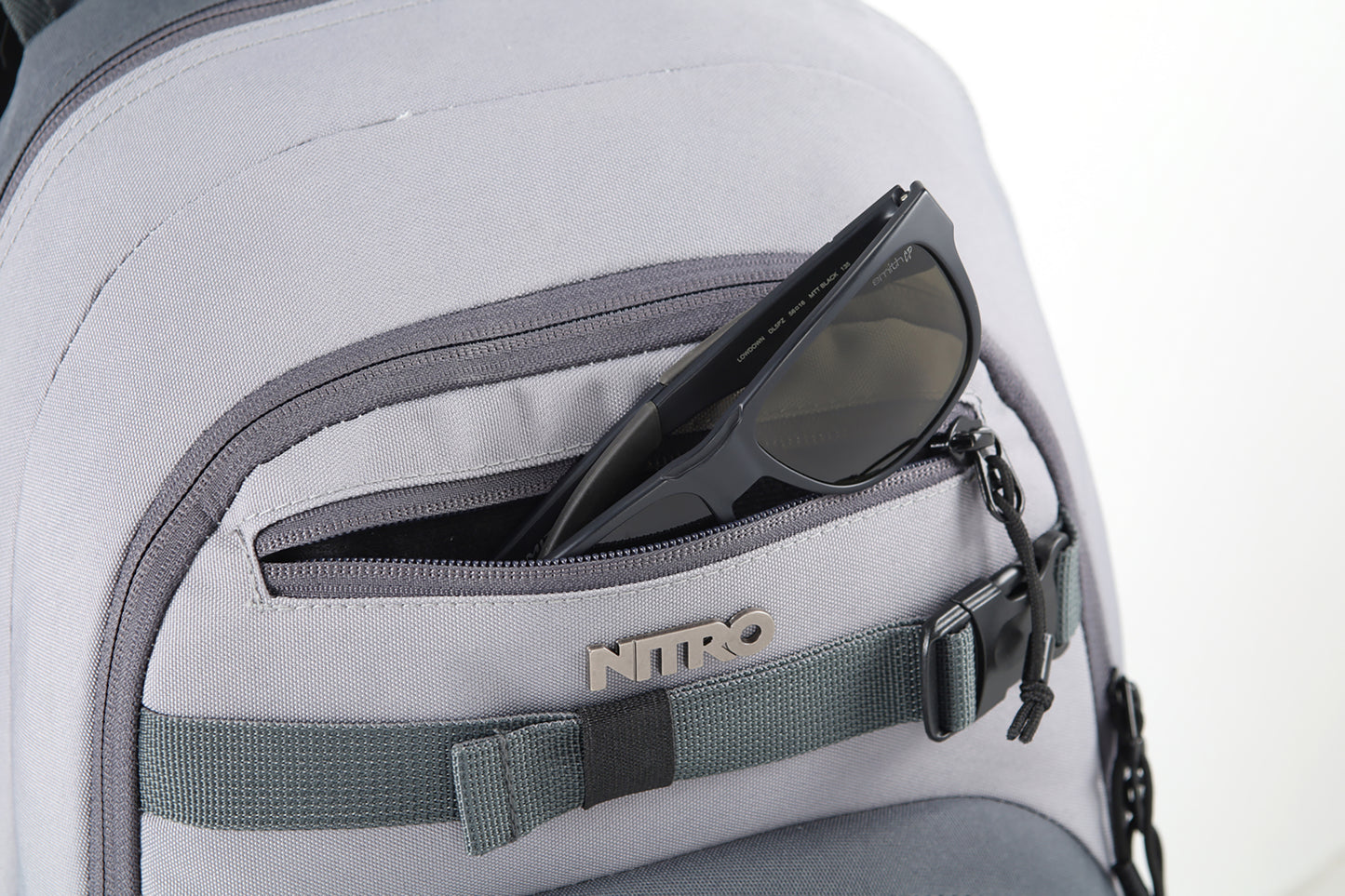 Nitro Chase 35L Rucksack  mit 17 Zoll Laptopfach Graphite
