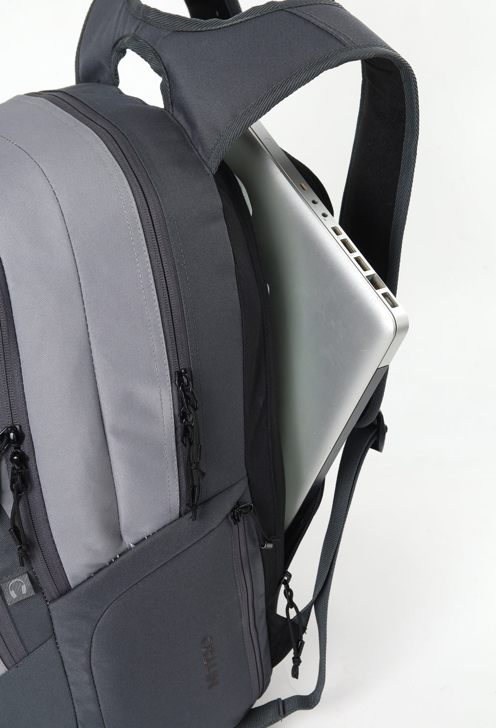 Nitro Chase 35L Rucksack  mit 17 Zoll Laptopfach Graphite