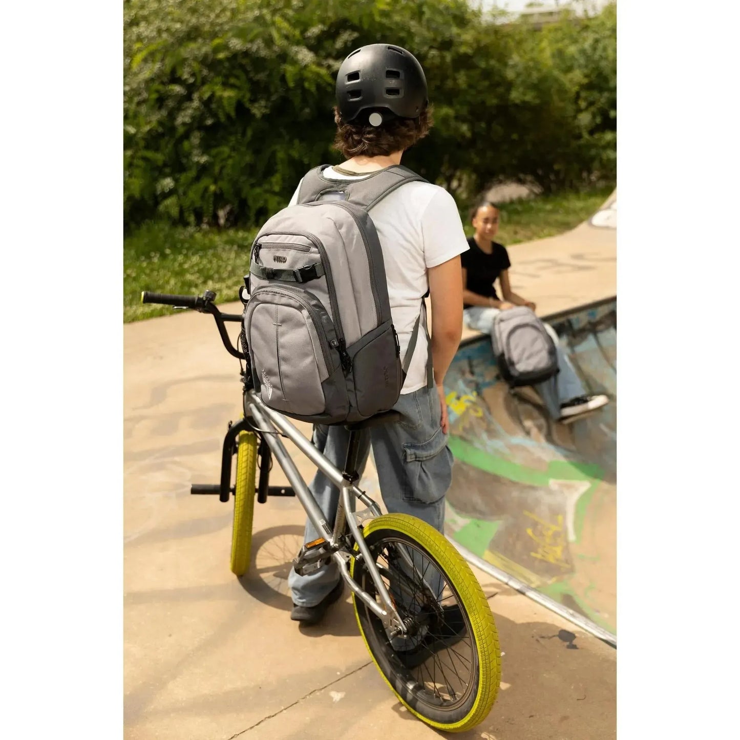 Nitro Chase 35L Rucksack mit 17 Zoll Laptopfach – Black Checker