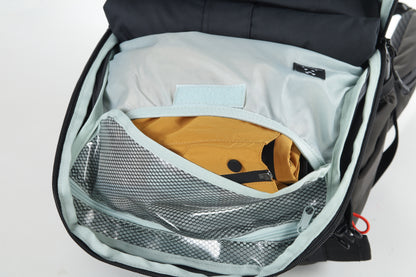 Nitro Slash 25 Pro Rucksack für Touren- Snowboarder RAVEN