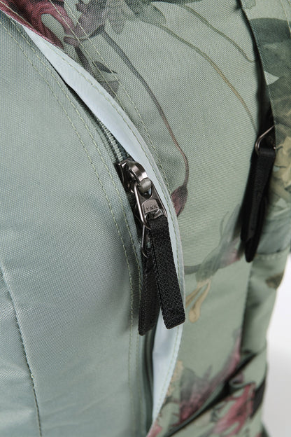 Nitro Urban Plus 28L Rucksack mit 15 Zoll Laptopfach Dead Flower