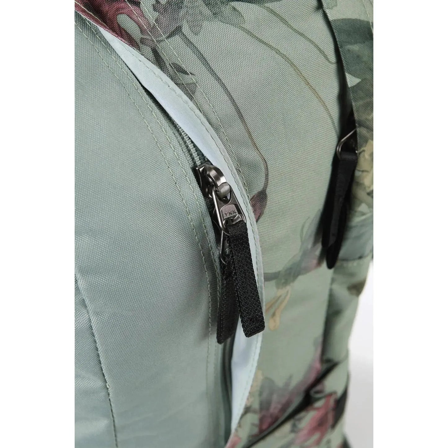 Nitro Urban Plus 28L Rucksack mit 15 Zoll Laptopfach Dead Flower