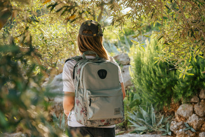 Nitro Urban Plus 28L Rucksack mit 15 Zoll Laptopfach Dead Flower