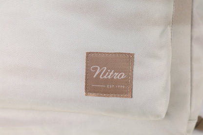 Nitro Urban Plus 28L Rucksack mit 15 Zoll Laptopfach Farbe Dune
