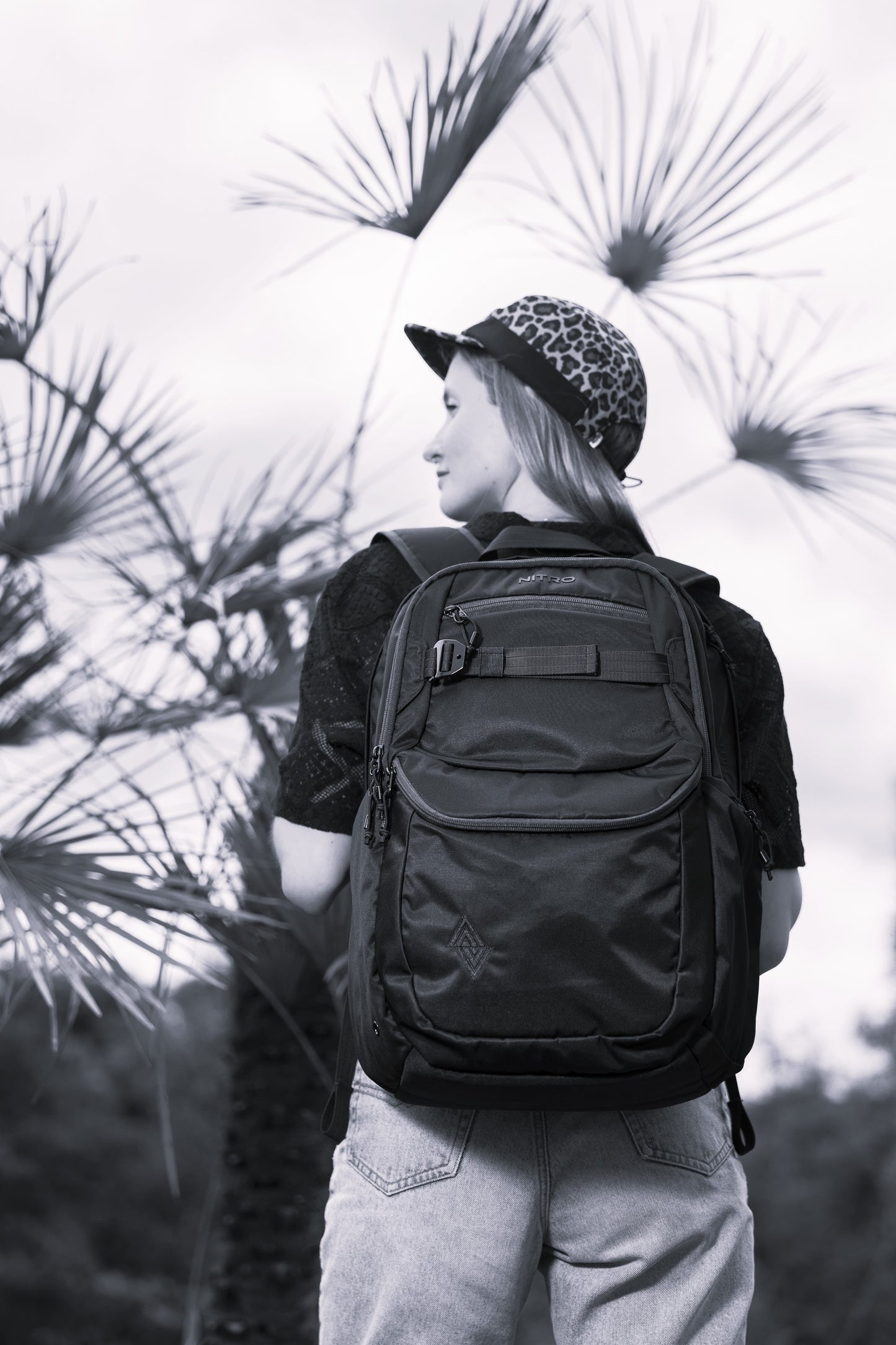 Nitro Future Hero 37 Liter Rucksack Woodrose Daypack mit 17 Zoll Laptopfach