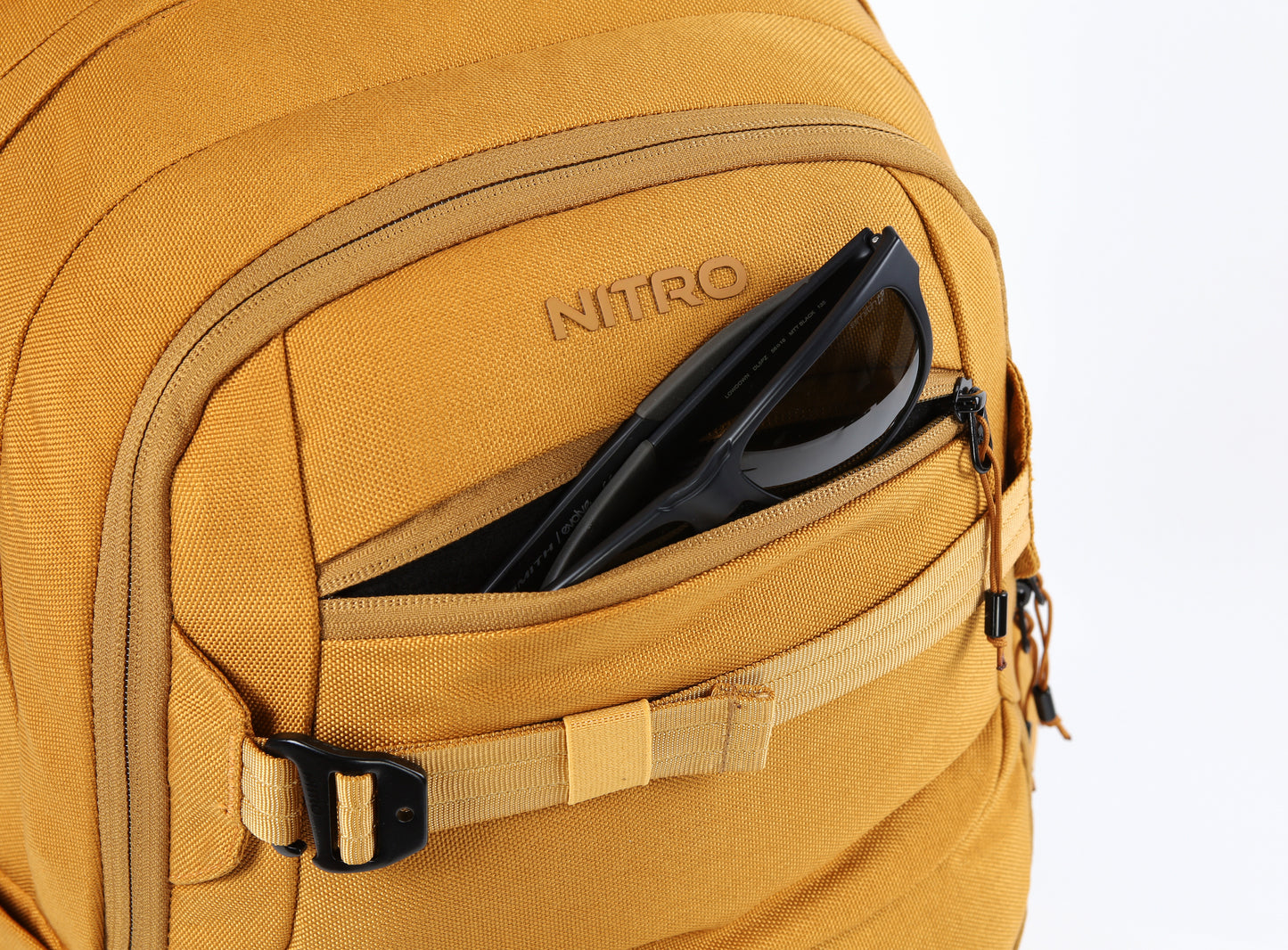Nitro Future Hero 37 Liter Rucksack Daypack mit 17 Zoll Laptopfach Farbe Amber Glow