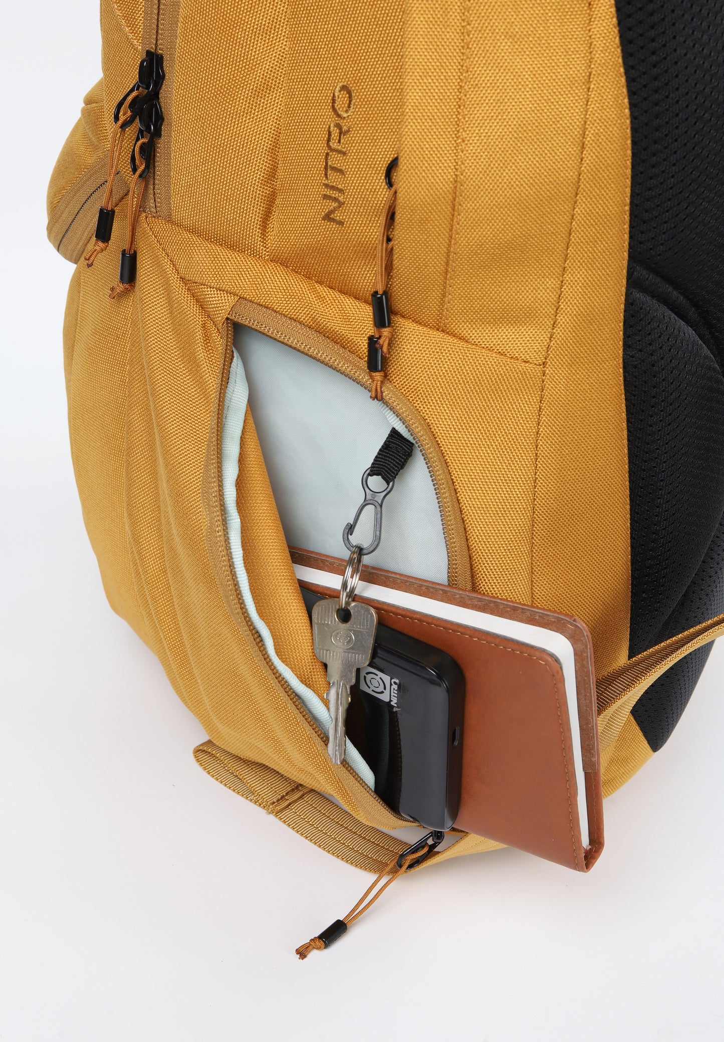 Nitro Future Hero 37 Liter Rucksack Daypack mit 17 Zoll Laptopfach Farbe Amber Glow