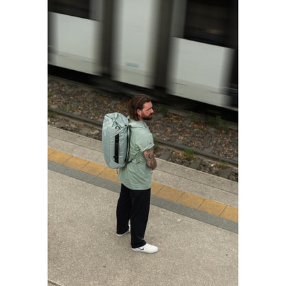 Nitro Shuffle 32L Rucksack Hybridbag Tasche Duffel Farbe: Tough Black