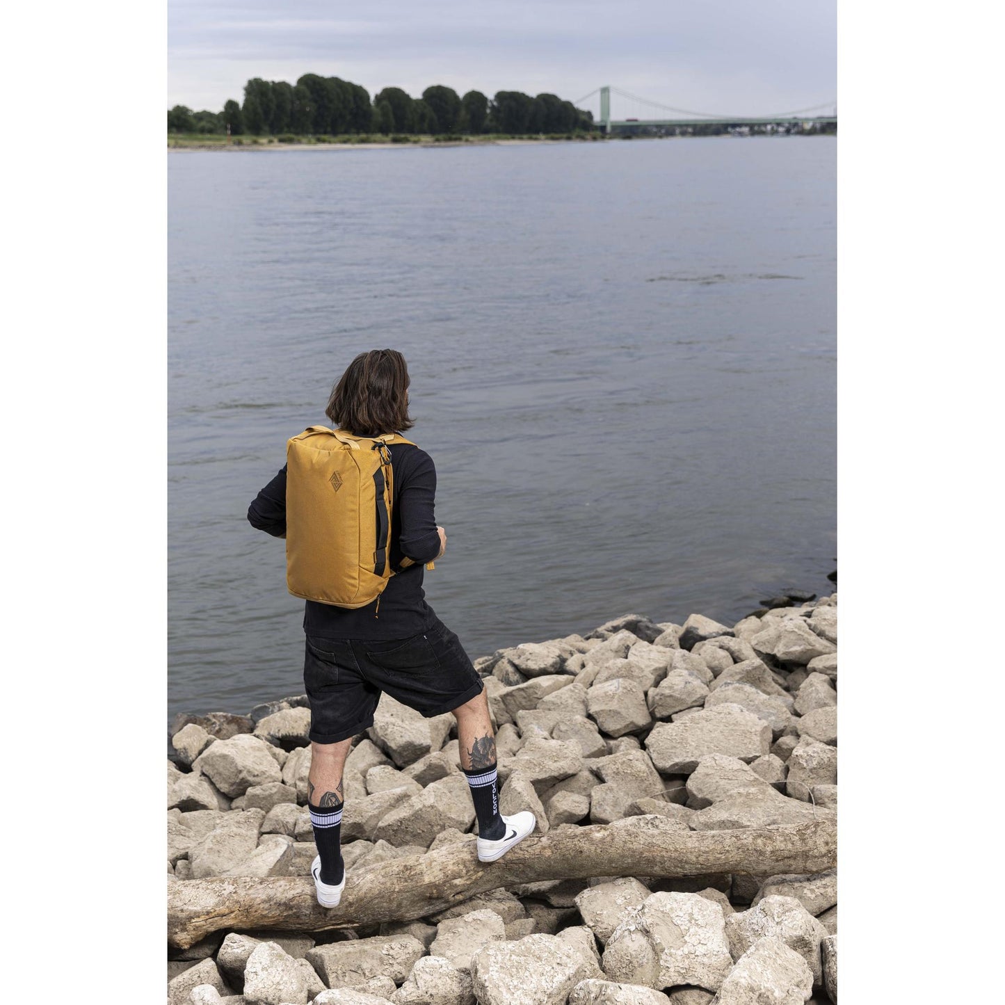 Nitro Shuffle 32L Rucksack Hybridbag Tasche Duffel Farbe: Tough Black