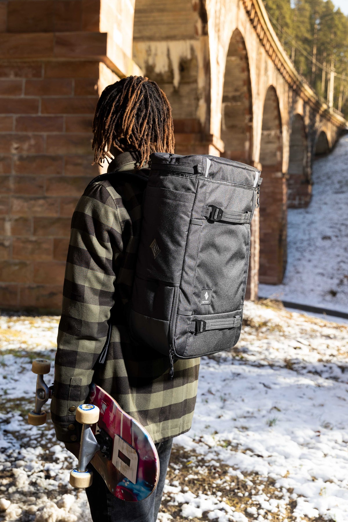 Nitro FIVE-O 36L True Black – Moodbild 3