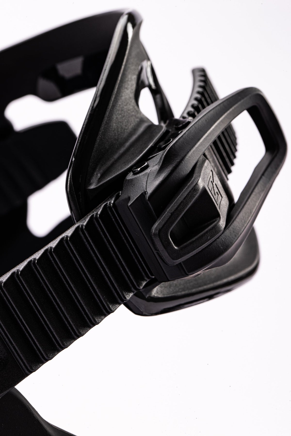 Nitro One Men Snowboard Bindings 2027 – Ultra Black – Detailansicht 7