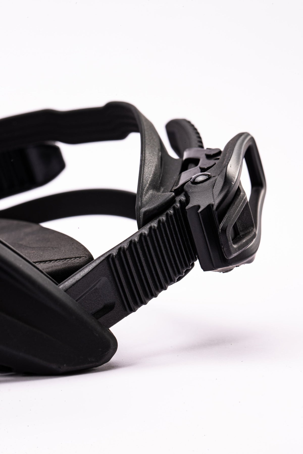 Nitro One Men Snowboard Bindings 2027 – Ultra Black – Detailansicht 8