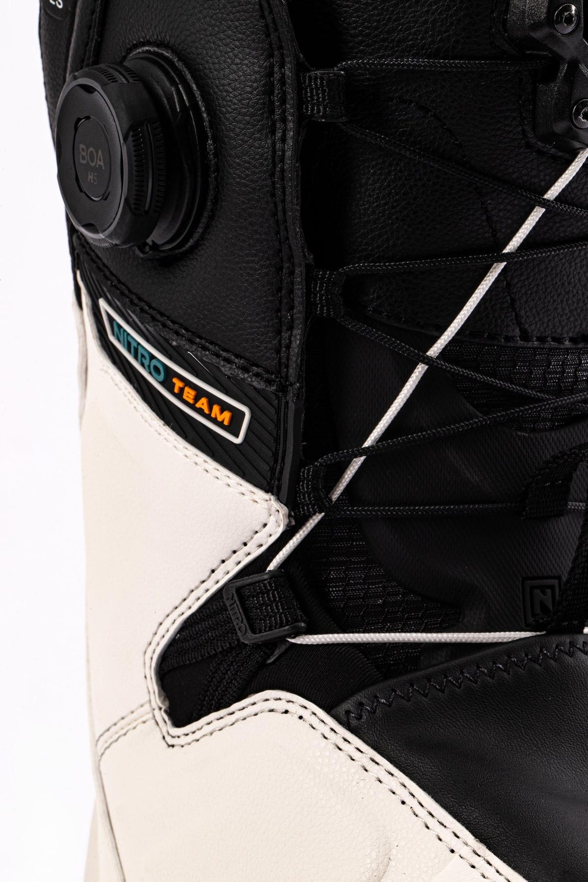 Nitro Team Step On TLS Men Snowboard Boots 2027 – White-Black – Detailansicht