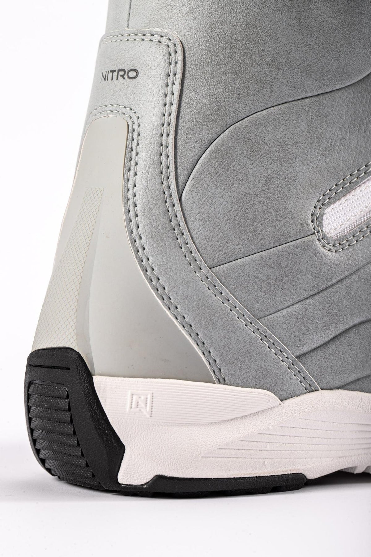 Nitro Crown BOA Women Snowboard Boots 2027 – Light Grey – Detailansicht