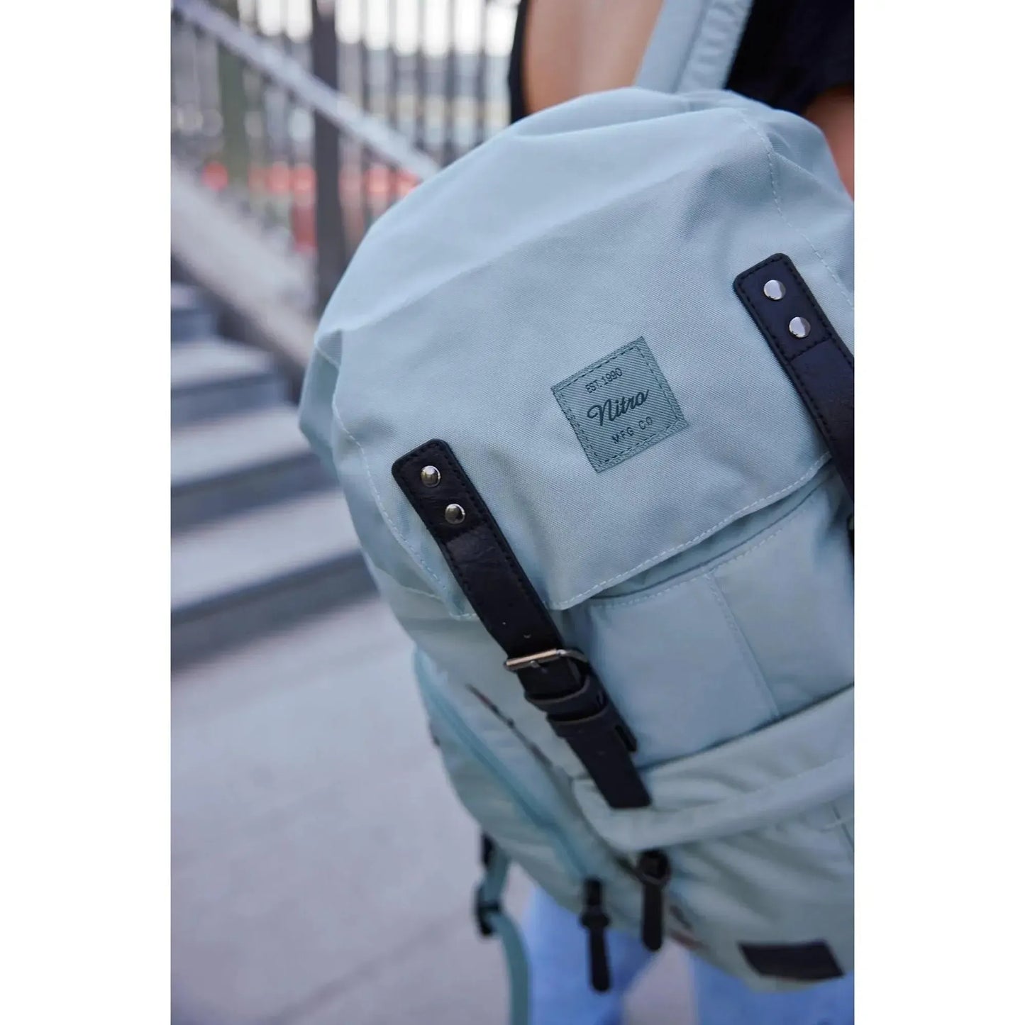 Nitro Weekender 42L Rucksack mit 17 Zoll Laptopfach Dune (Camo Beige)