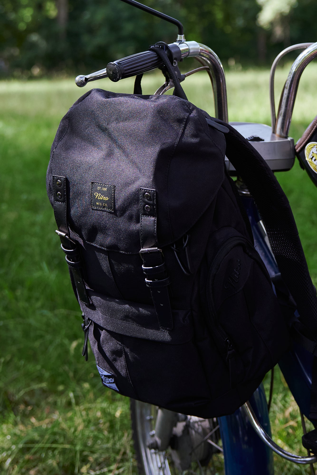 Nitro Daypacker 32L Rucksack mit 15 Zoll Laptopfach True Black