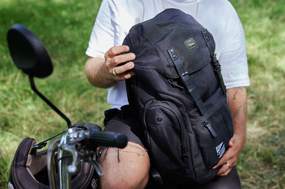 Nitro Daypacker 32L Rucksack mit 15 Zoll Laptopfach True Black