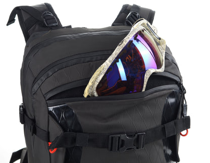 Nitro Slash 25 Pro Rucksack für Touren- Snowboarder RAVEN