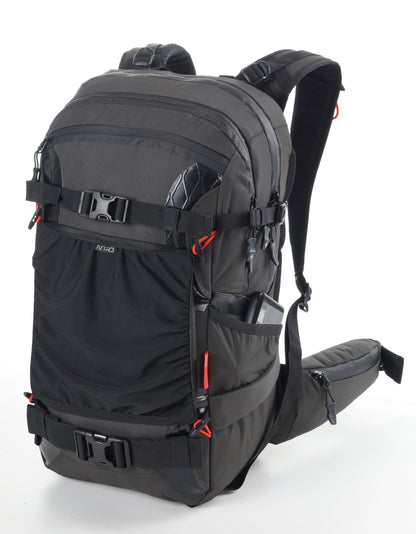 Nitro Slash 25 Pro Rucksack für Touren- Snowboarder RAVEN