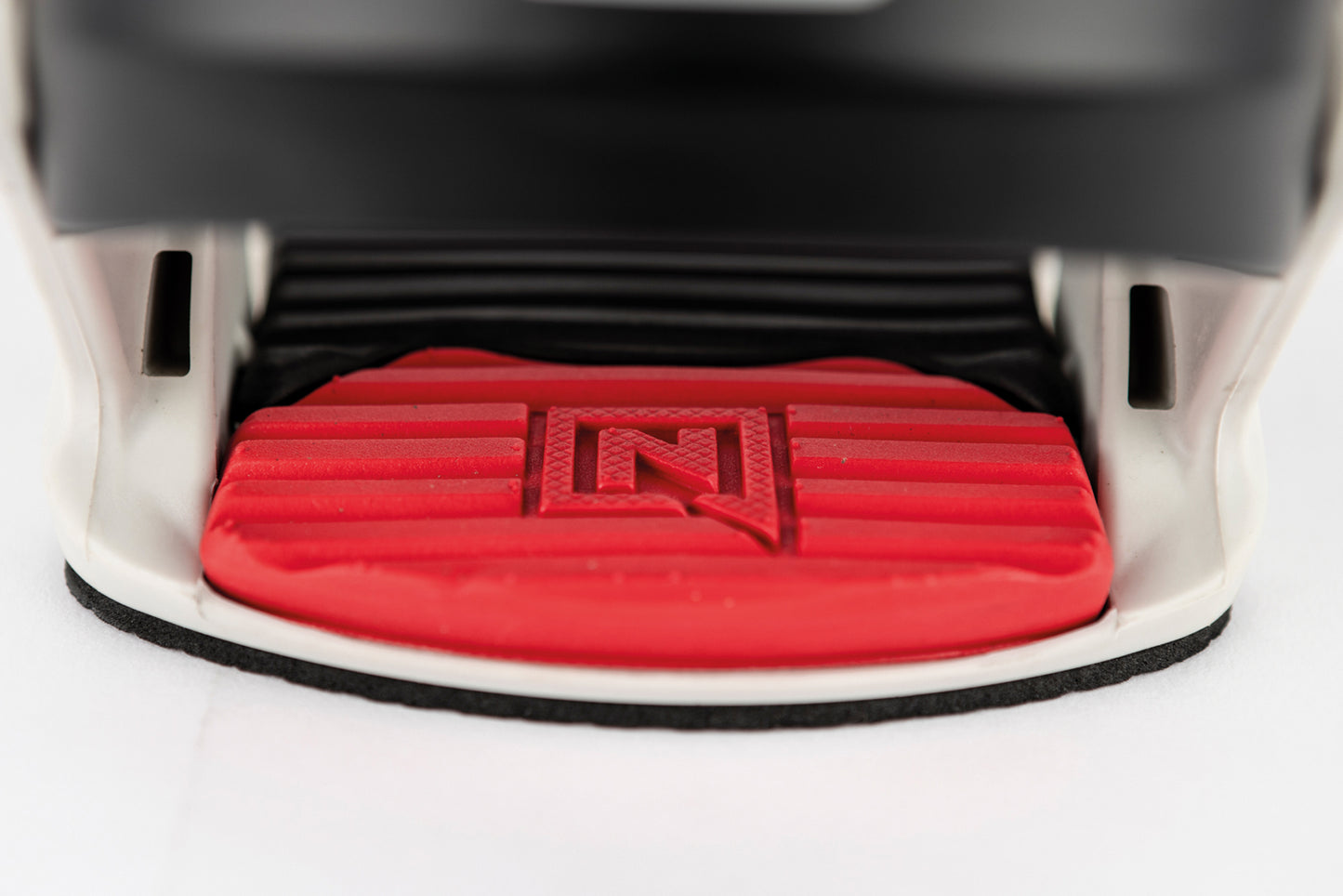 Nitro RAMBLER Snowboard Bindung RAW (Black White Red) Winter 2026