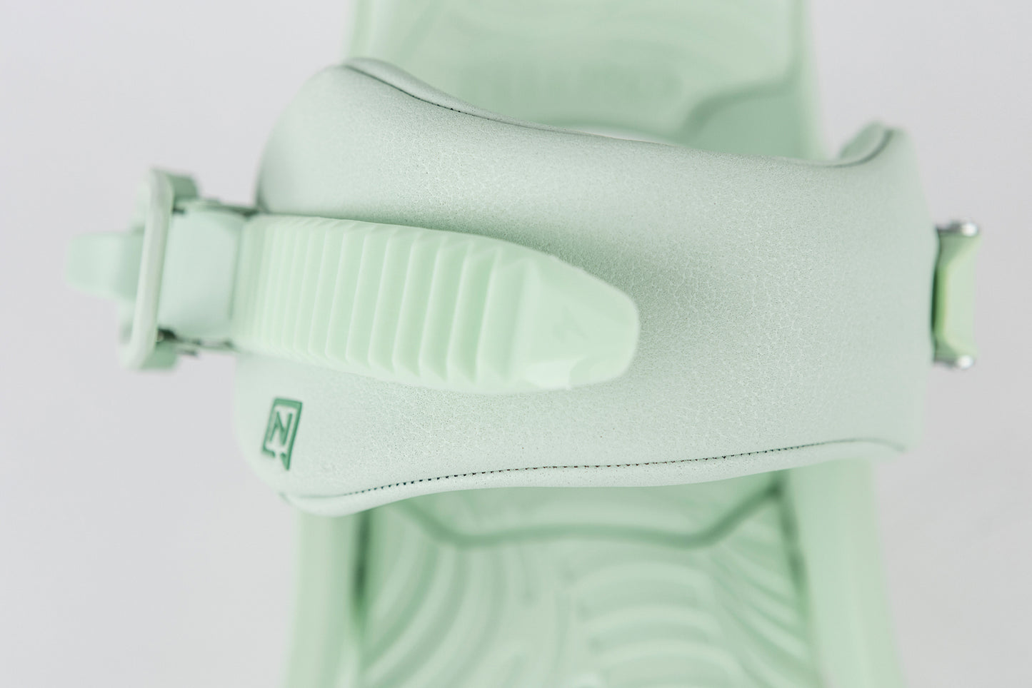 Nitro COSMIC Damen Snowboard Bindung MINT 2026 All-Mountain & Freestyle-Einstieg