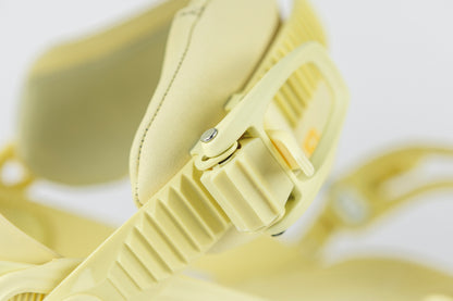 Nitro COSMIC Damen Snowboard Bindung LIGHT LEMON 2026 All-Mountain