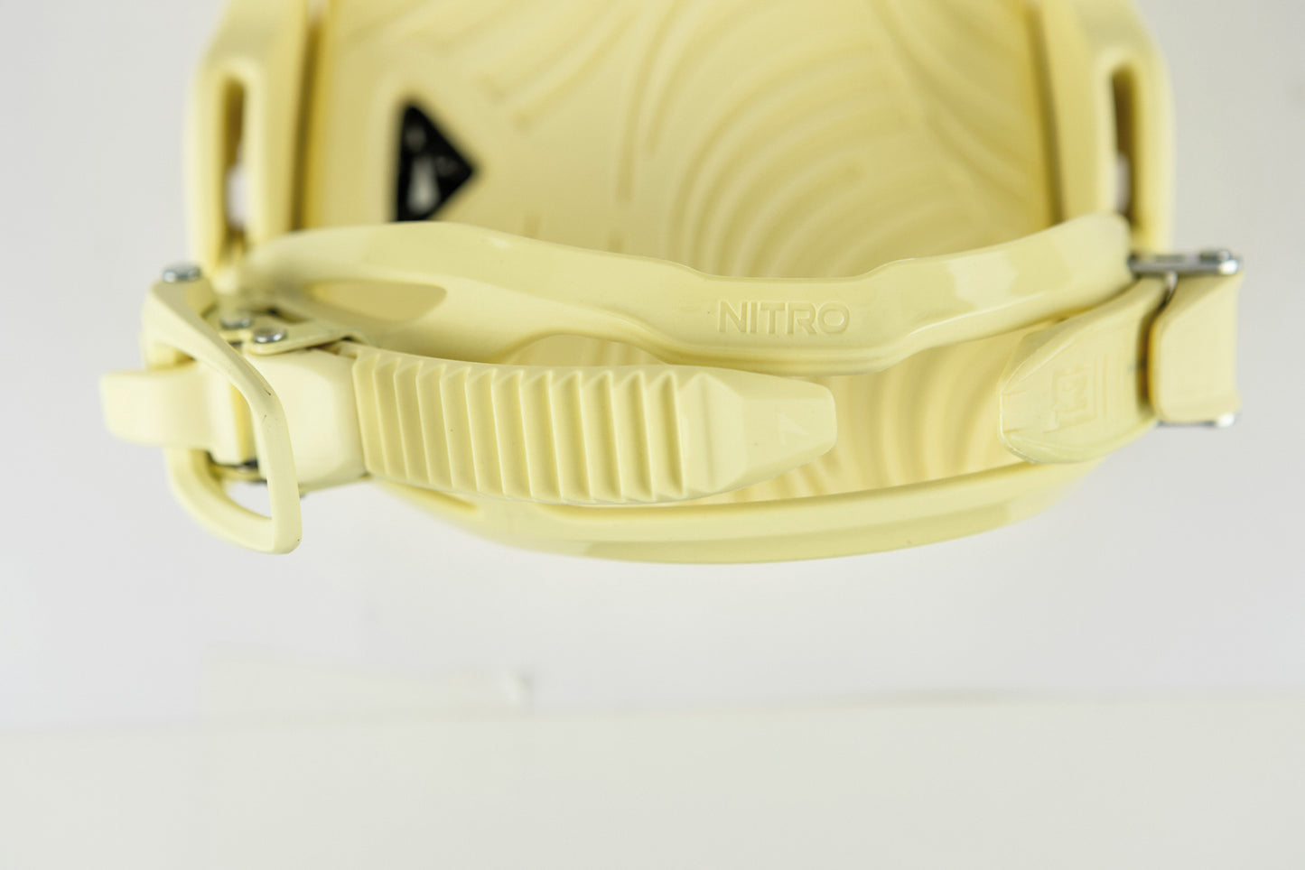 Nitro COSMIC Damen Snowboard Bindung LIGHT LEMON 2026 All-Mountain