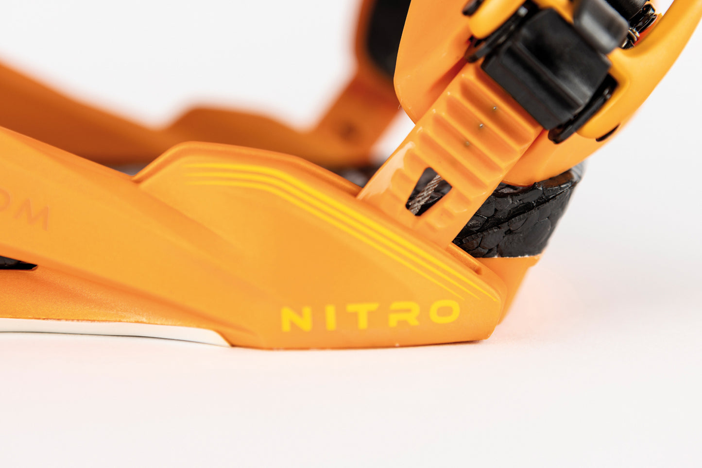 Nitro PHANTOM Snowboard Bindung ORANGE FADE Winter 2026