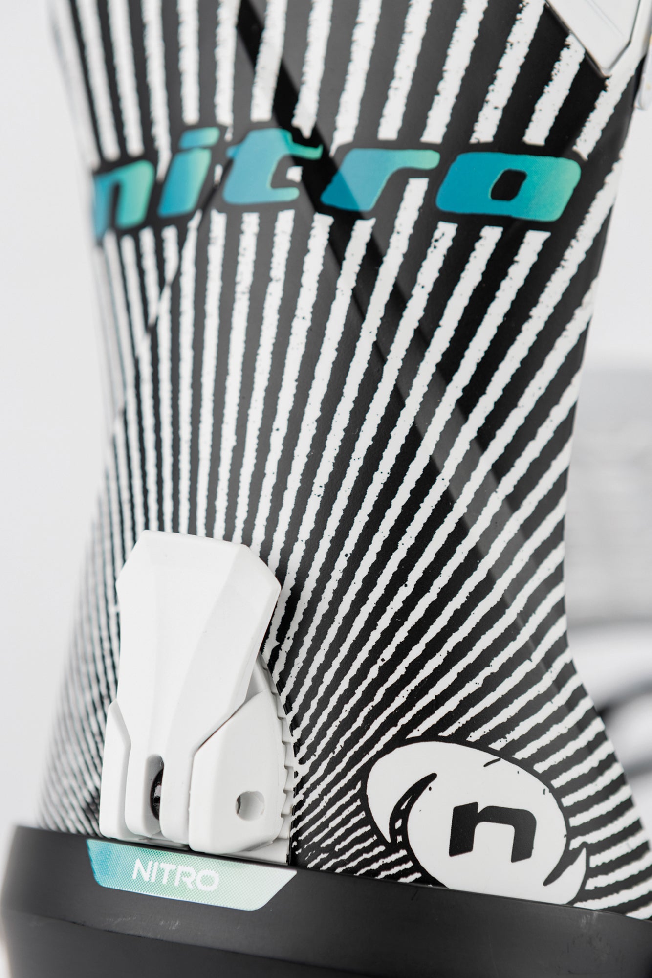 Nitro TEAM Snowboard Bindung Herren NITRO x VOLCOM 2026