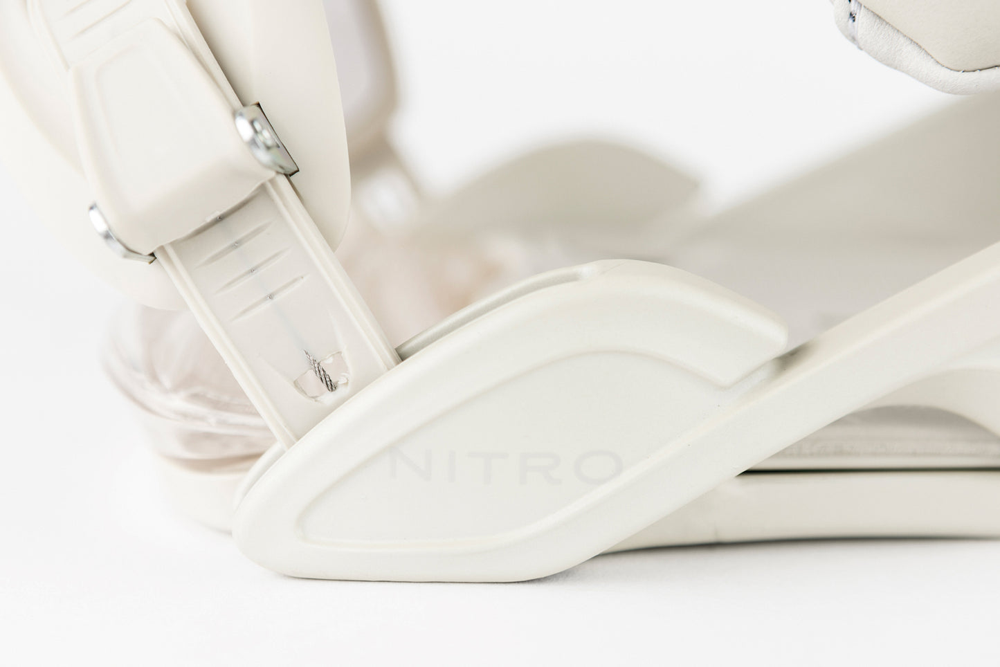 Nitro POISON Damen Snowboard Bindung WHITE 2026