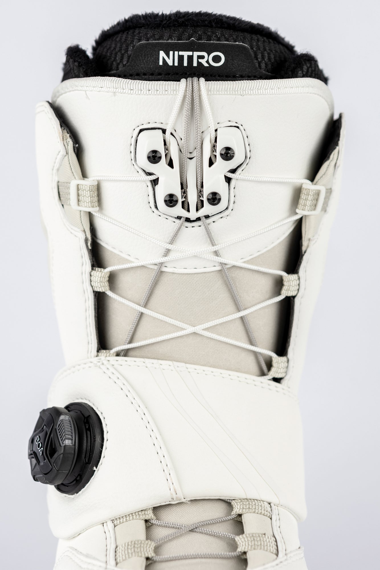 Nitro CAVE TLS STEP ON BOOT´ Damen Snowboard Boots WHITE All-Mountain 2026