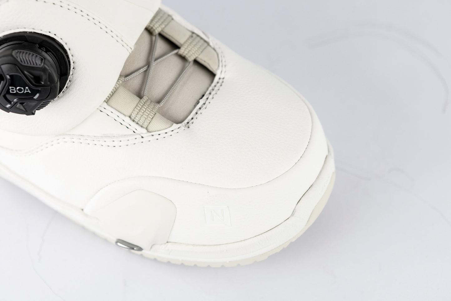 Nitro CAVE TLS STEP ON BOOT´ Damen Snowboard Boots WHITE All-Mountain 2026