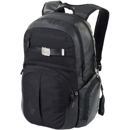 Nitro Hero 37L Rucksack mit 17 Zoll Laptopfach Tough Black
