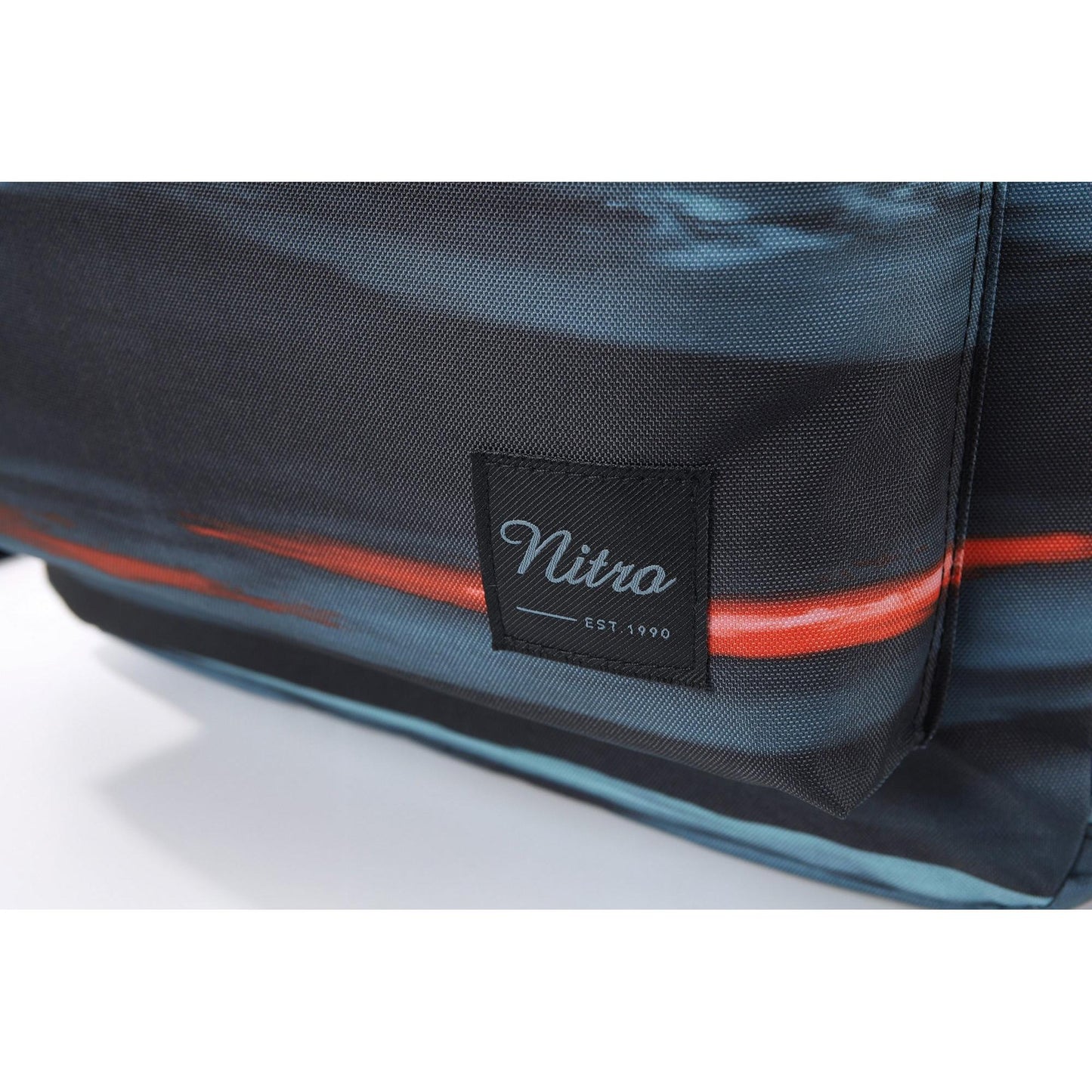 Nitro Urban Plus 28L Rucksack mit 15 Zoll Laptopfach Acid Dawn