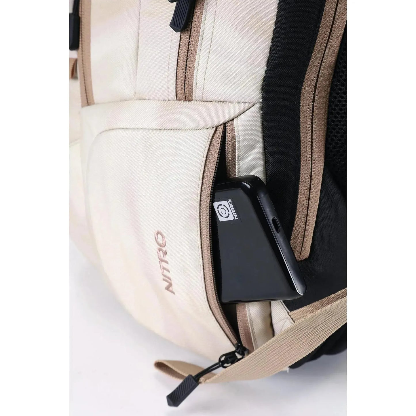 Nitro Chase 35L Rucksack mit 17 Zoll Laptopfach – Dune (Khaki/ Camouflage)